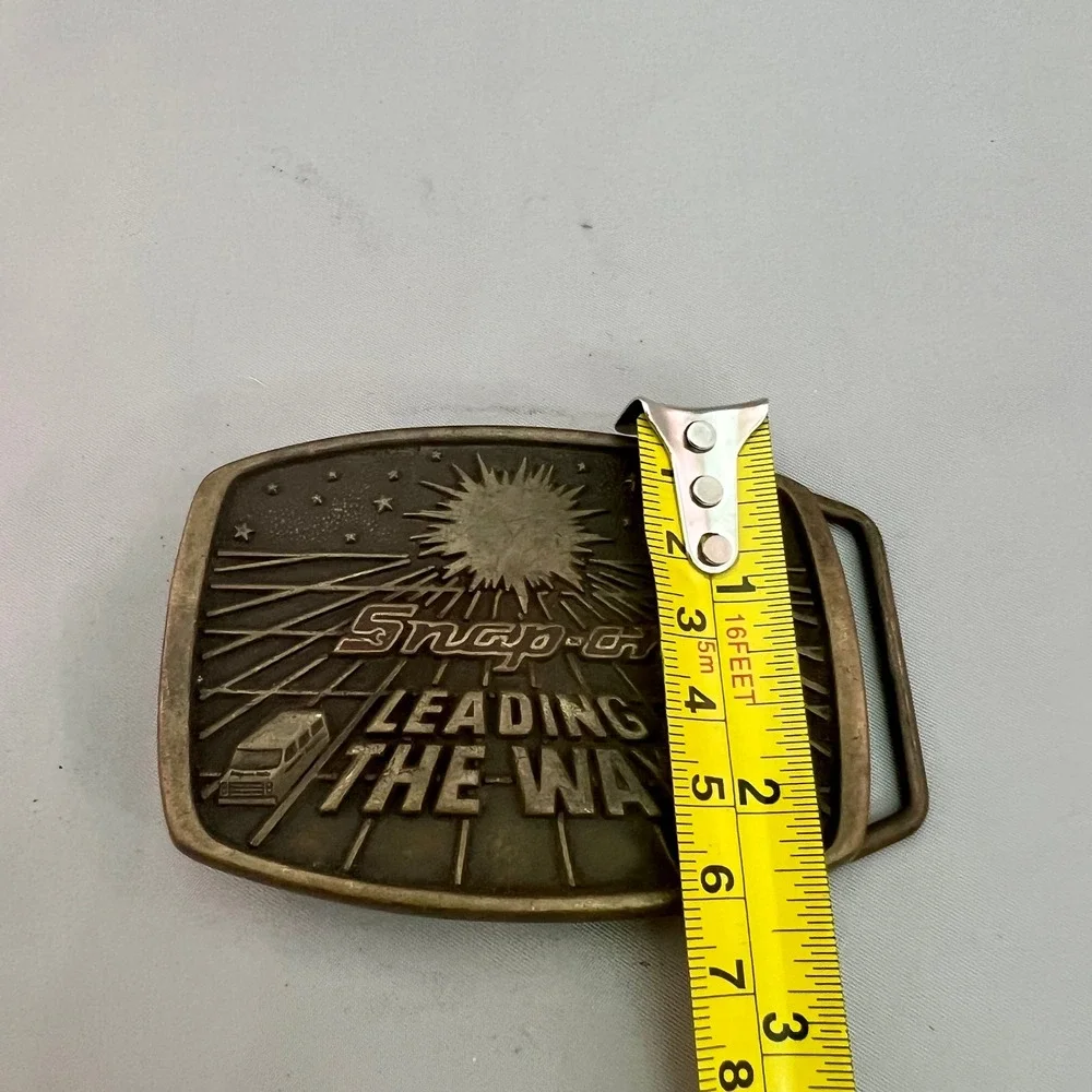 Snap-on Belt Buckle Mens OS Brass Excellent 1988 Limited Edition Leading The Way